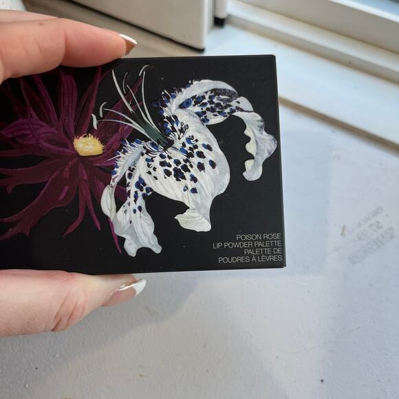 NEW NARS Erdem Lip Powder Palette in Poison Rose - Picture 3 of 7